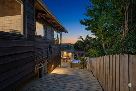 Photo of property in 113 Vipond Road, Stanmore Bay, Whangaparaoa, 0932