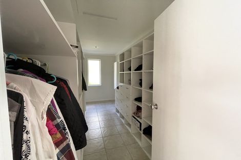 Photo of property in 12 Oakford Park Crescent, Greenhithe, Auckland, 0632