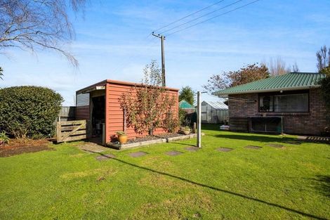 Photo of property in 44 Rawhitiroa Road, Eltham, 4322