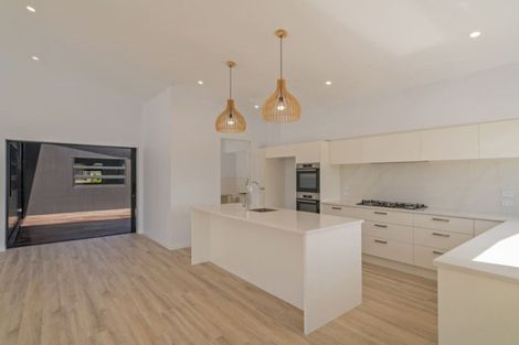 Photo of property in 14 Lady Jocelyn Place, Whitianga, 3510