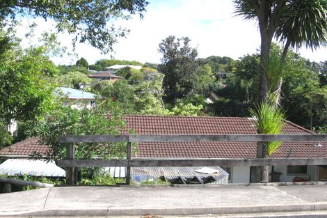 Photo of property in 2/14 Seaton Road, Murrays Bay, Auckland, 0630