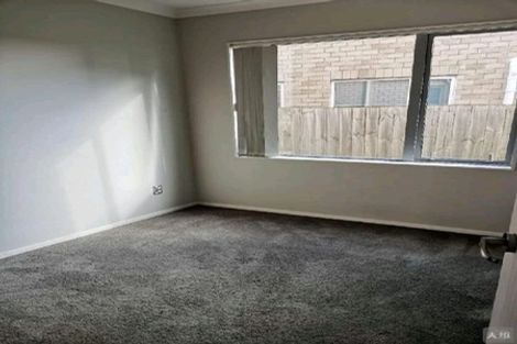 Photo of property in 17 Kira Road, Flat Bush, Auckland, 2016