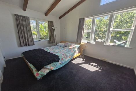 Photo of property in 4 Earl Road, Titirangi, Auckland, 0604