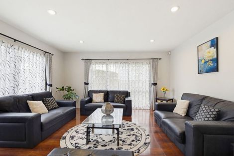 Photo of property in 21 San Prospero Crescent, Henderson, Auckland, 0612
