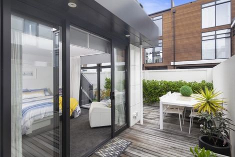 Photo of property in 26a Peterborough Street, Christchurch Central, Christchurch, 8013