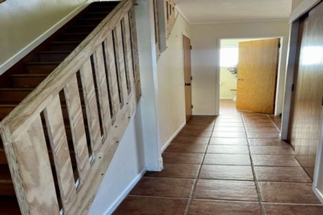 Photo of property in 4/30 Lyall Parade, Lyall Bay, Wellington, 6022