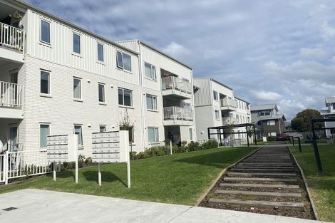 Photo of property in 104/28a Eileen Newey Place, Henderson, Auckland, 0612