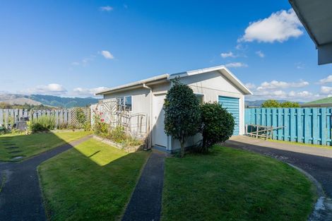 Photo of property in 10 Aitchison Place, Levin, 5510