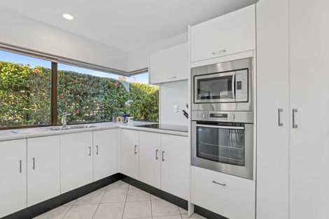 Photo of property in 77 Harvey Street, Waipahihi, Taupo, 3330