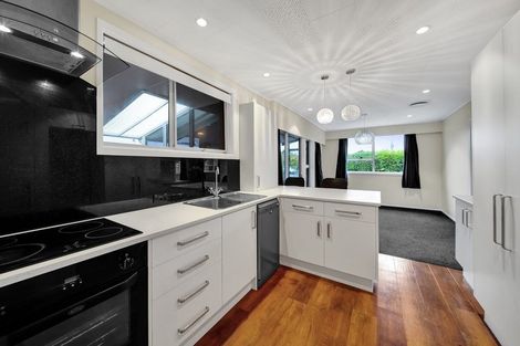 Photo of property in 4 Climie Crescent, Hawera, 4610