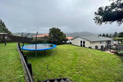 Photo of property in 3 Greenwich Grove, Stokes Valley, Lower Hutt, 5019