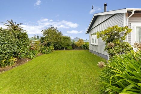 Photo of property in 1 Oriel Place, Levin, 5510