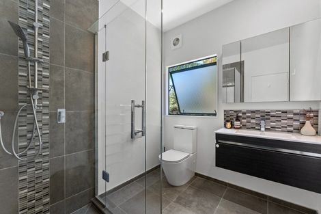 Photo of property in 200 Tawa Road, Kumeu, 0891