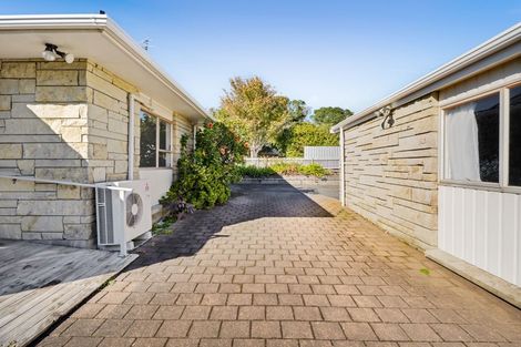Photo of property in 2/43 Mangorei Road, Strandon, New Plymouth, 4312