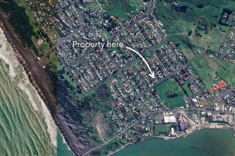 Photo of property in 9 Laird Street, Castlecliff, Wanganui, 4501
