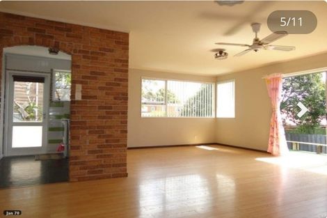 Photo of property in 9/26 Islington Avenue, New Lynn, Auckland, 0600