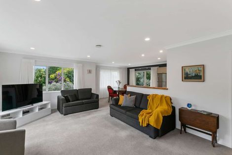 Photo of property in 15 Cabeleigh Drive, Helensville, 0800