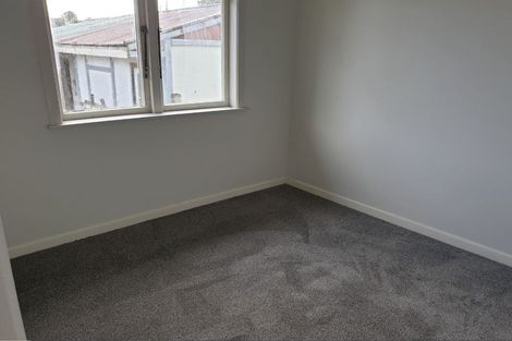 Photo of property in 24 Hinau Street, New Lynn, Auckland, 0600