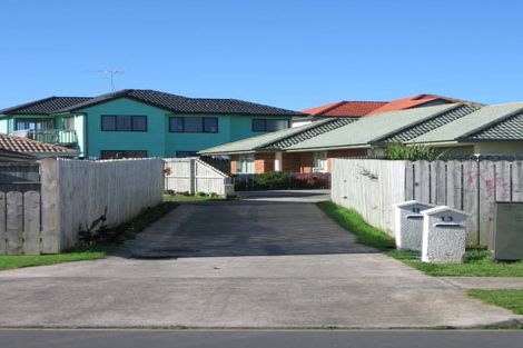 Photo of property in 11 Frank Bunce Grove, Flat Bush, Auckland, 2019