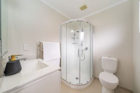 Photo of property in 107 Riverstone Drive, Riverstone Terraces, Upper Hutt, 5018