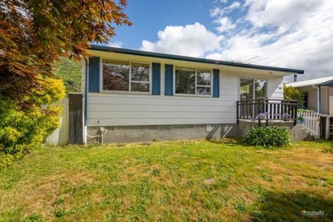 Photo of property in 202f1- California Drive, Totara Park, Upper Hutt, 5018