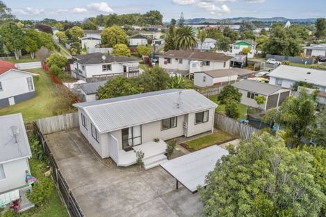 Photo of property in 13a Larnoch Road, Henderson, Auckland, 0610
