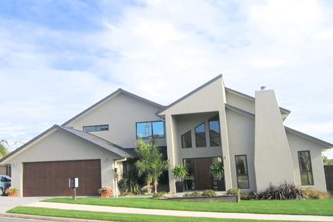 Photo of property in 3 Brooke Ridge Rise, East Tamaki Heights, Auckland, 2016