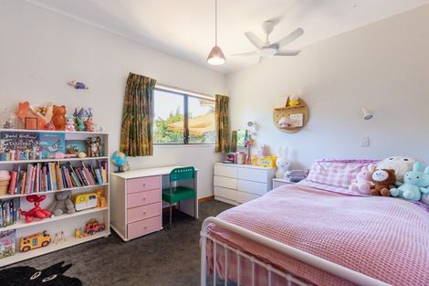 Photo of property in 15 Alexander Road, Raumati Beach, Paraparaumu, 5032