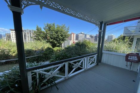 Photo of property in 1/14 Clifton Terrace, Kelburn, Wellington, 6012