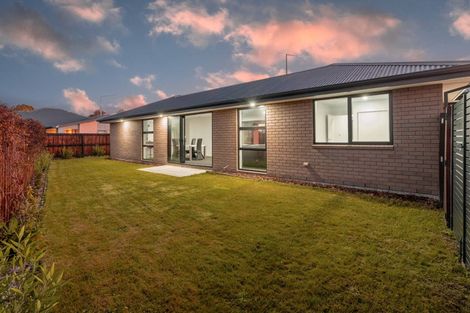 Photo of property in 5 Atap Place, Northwood, Christchurch, 8051