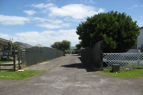Photo of property in 29a Dungarvon Place, Clendon Park, Auckland, 2103