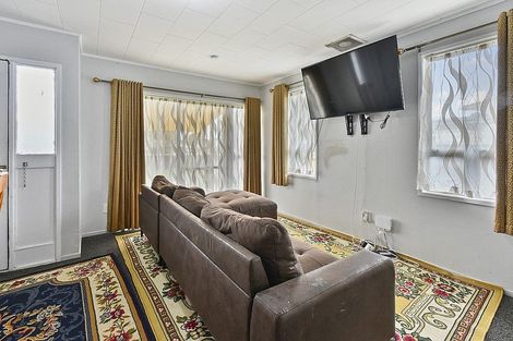 Photo of property in 1/12 Naomi Place, Manurewa, Auckland, 2102