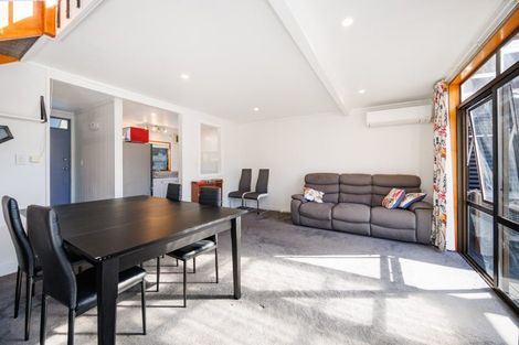 Photo of property in 2/341 College Street, West End, Palmerston North, 4410