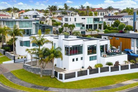 Photo of property in 26 Courtneys, West Harbour, Auckland, 0618