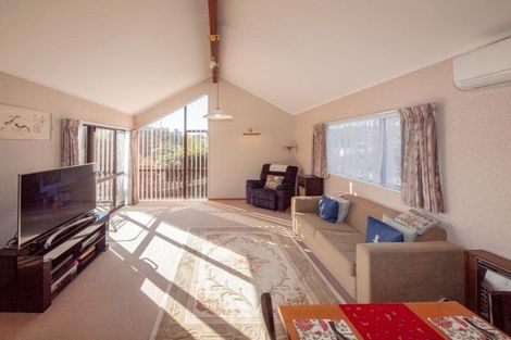 Photo of property in 36 Burbank Crescent, Churton Park, Wellington, 6037