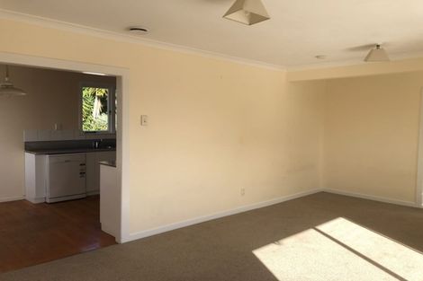 Photo of property in 9 Statesman Street, Henderson, Auckland, 0612