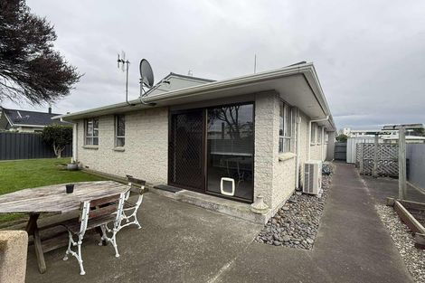 Photo of property in 2/112 Mcleod Street, Camberley, Hastings, 4120