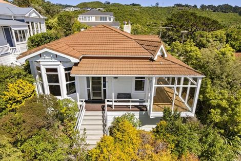 Photo of property in 55 Apuka Street, Brooklyn, Wellington, 6021