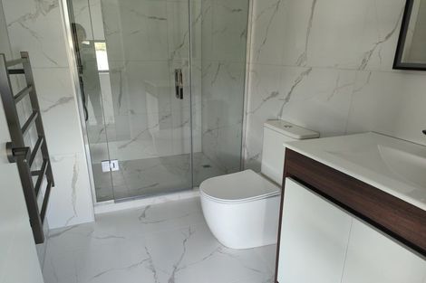 Photo of property in 2 Embling Place, Eastern Beach, Auckland, 2012
