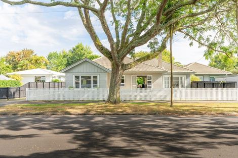Photo of property in 17 Brown Street, Hamilton East, Hamilton, 3216