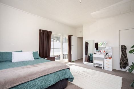 Photo of property in 28 Fox Street, Woodville, 4920