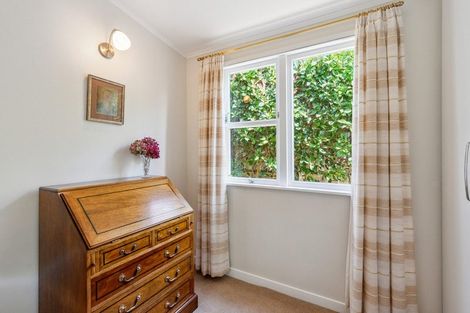 Photo of property in 6 Kaikomako Road, Waikanae, 5036