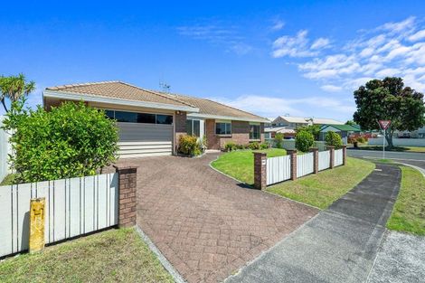 Photo of property in 2 Grevillea Place, Mount Maunganui, 3116