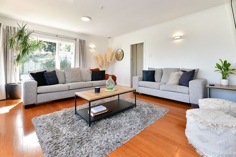 Photo of property in 2 Carento Way, Stanmore Bay, Whangaparaoa, 0932