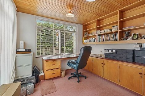 Photo of property in 32 Takahe Drive, Cashmere, Christchurch, 8022