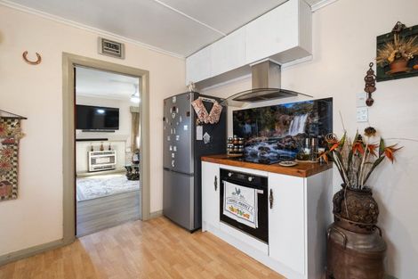 Photo of property in 6 Milne Street, Sanson, 4817