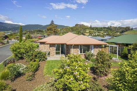 Photo of property in 2 Gershwin Grove, Stoke, Nelson, 7011