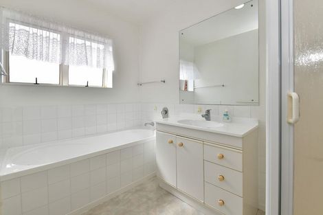 Photo of property in 26 The Grove, Red Beach, 0932