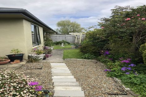 Photo of property in 105 Makarini Street, Paraparaumu, 5032