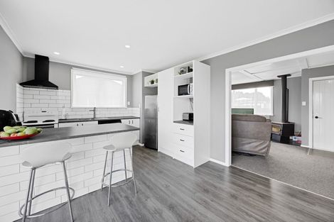 Photo of property in 18 Whitcombe Road, Opunake, 4616